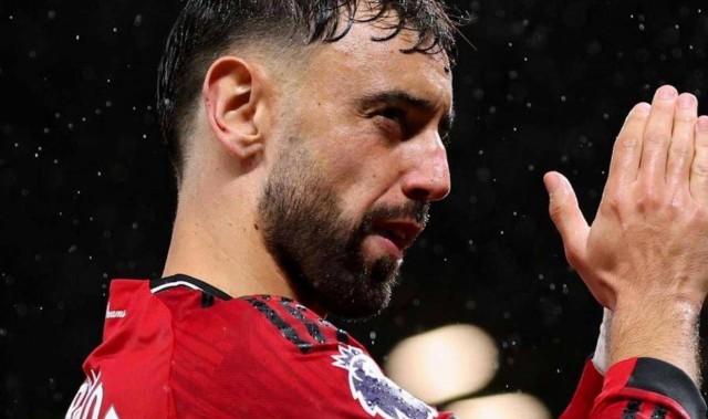 顶薪40万镑，B费拒绝加薪，曼联开出最高薪续约队长但关键在欧冠资格