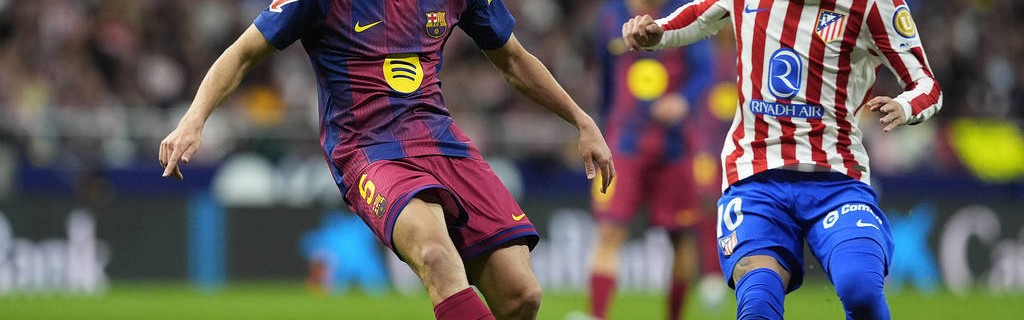 西甲-拉什福德破门莱万绝杀 巴萨2-1逆转十人马竞7分领跑