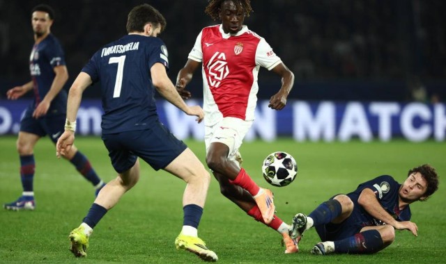 风雨飘摇斯坦福桥：恩佐暗示夏窗离队，主帅恩佐-马雷斯卡如何回应？