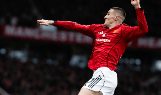 曼联锋霸太犀利：10场轰入8球，埃梅里又搞砸了：耻辱3连败，争四前景恶化