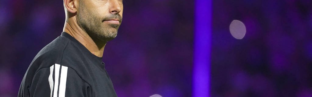 体坛联播｜巴萨欧冠两回合不敌马竞出局，巴黎双杀利物浦晋级