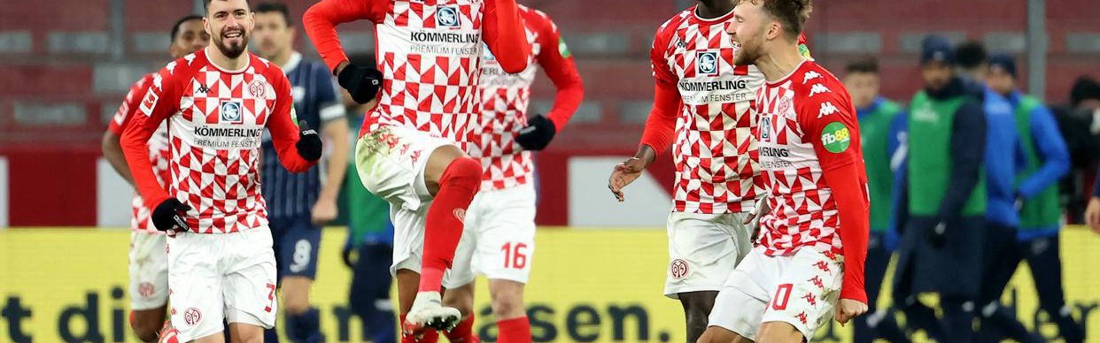 德甲法甲重磅比赛前瞻：朗斯主场称雄在望，圣保利与科隆生死较量悬念重重