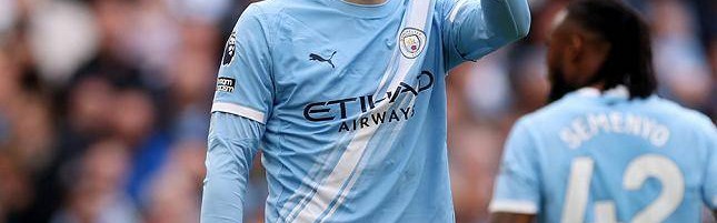 足坛一夜动态：利物浦绝杀，拜仁成就双冠王，曼城2-1再胜阿森纳